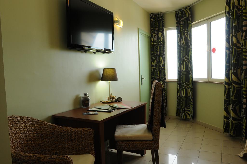 Hotel Maharajah Mamoudzou Zimmer foto