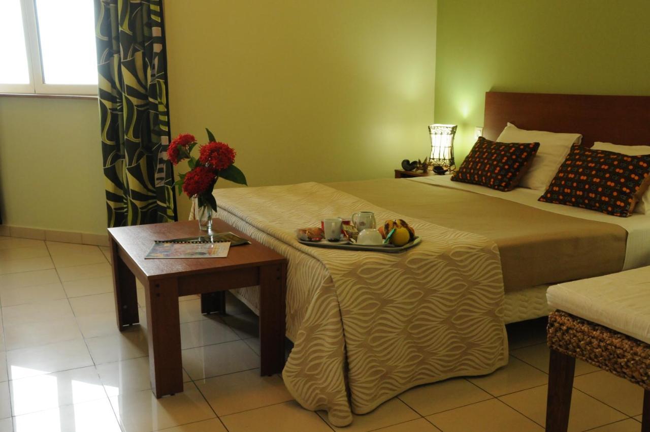 Hotel Maharajah Mamoudzou Zimmer foto